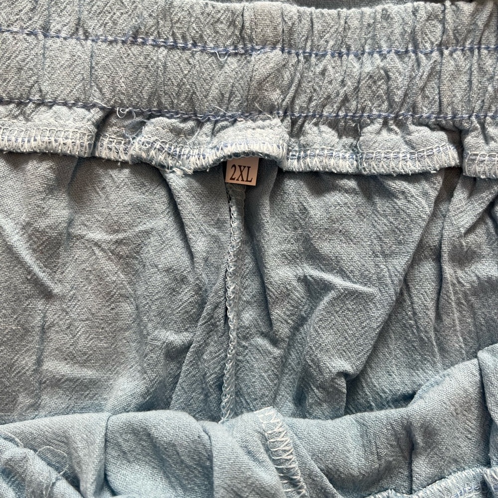 Men 2 piece sky blue linen set. Brand new sz 2xl never worn! Price to sell